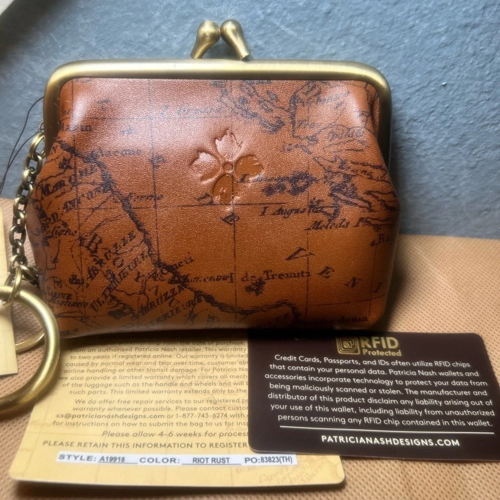 NWT Patricia Nash Borse Coin Purse/Key FOB- Signature Map